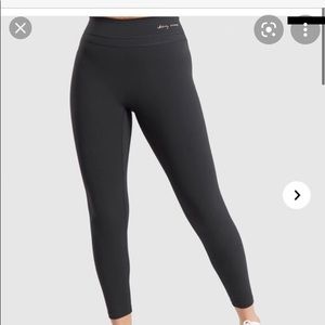 Whitney Simmons Gymshark V2